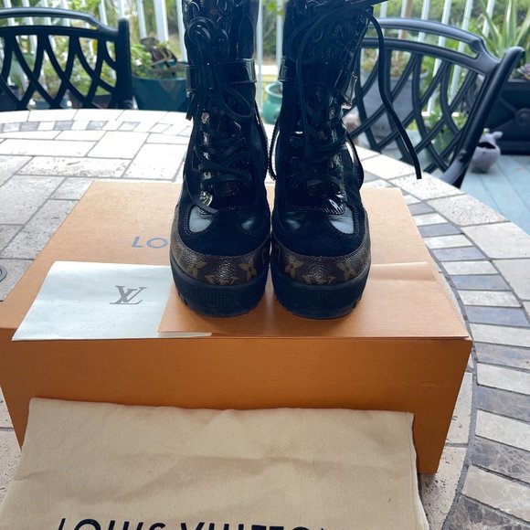 Real Louis Vuitton Desert Boots - Picture 3 of 5